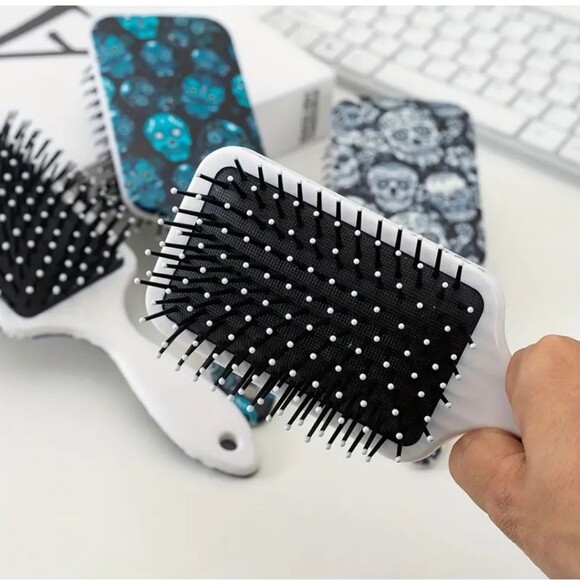 Sugar skull hair wet brush detangeling tool day of the dead design - Picture 2 of 4
